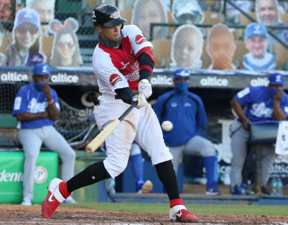 Leones del Escogido derrotan al Licey – La Lupa del Sur