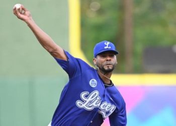 Licey toma ventaja de la serie final