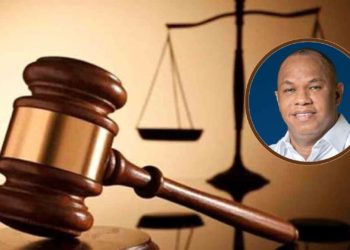 Miguel Florián felicita comunidad jurídica