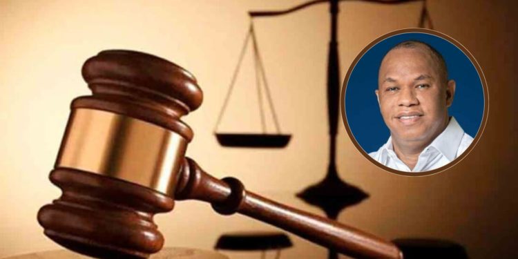 Miguel Florián felicita comunidad jurídica