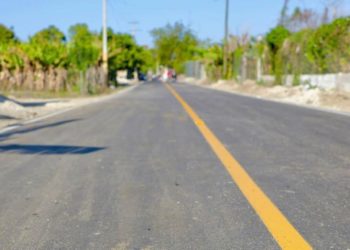Abinader entrega carretera Cabral-El Peñón