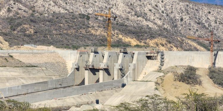 Abinader reitera: «Monte Grande está a punto de entregarse»