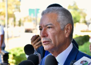 Ángel Lockward va a la PGR y lo dejan preso