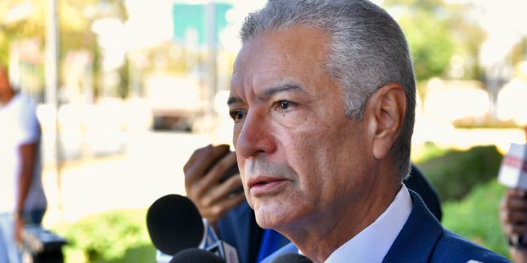 Ángel Lockward va a la PGR y lo dejan preso