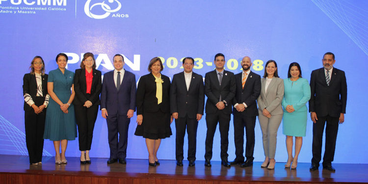 Pucmm apuesta por la digitalización