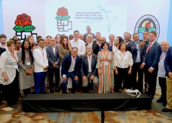 Autoritarismo amenaza democracia en Américalatina