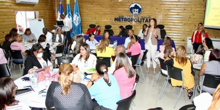 SRSM imparte taller a encargados de RRHH