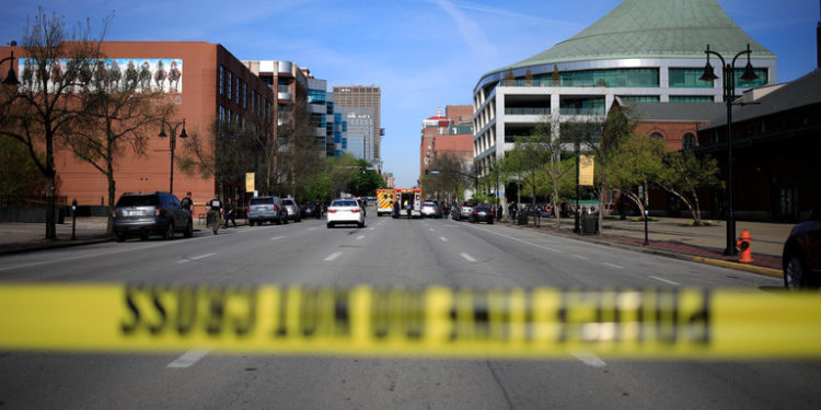 Cinco muertos en tiroteo Louisville, Kentucky