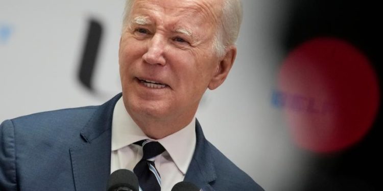 Detienen sospechoso de filtrar documentos secretos