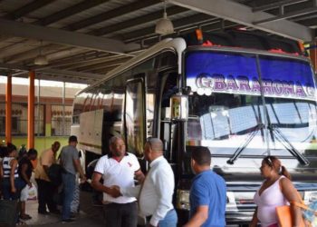 Entraba lamenta incendio de autobús