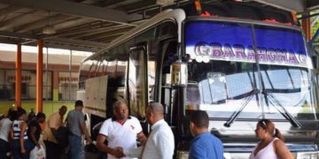 Entraba lamenta incendio de autobús