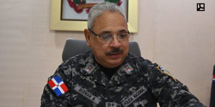 Barahona se queda «sin general»