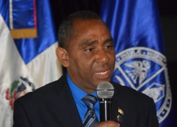 Director UASD Barahona felicita periodistas en su día