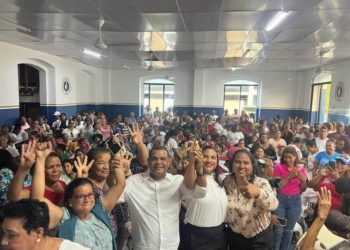 Míctor reúne mujeres PRM en Barahona