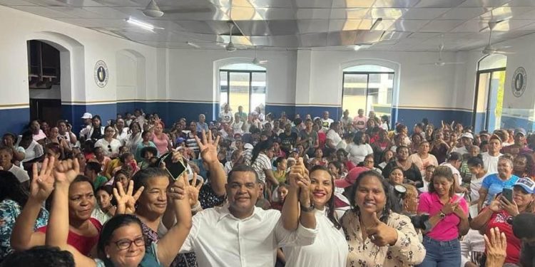 Míctor reúne mujeres PRM en Barahona