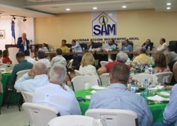 Taveras Guzmán se reune con empresarios