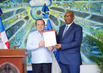 Gobierno hace aporte a la UASD