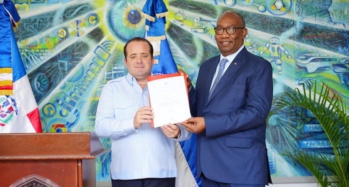 Gobierno hace aporte a la UASD