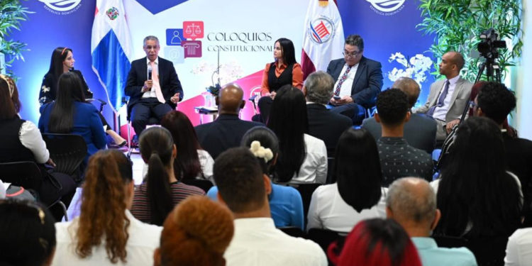 TC trata «Libertad de expresión y Redes Sociales»