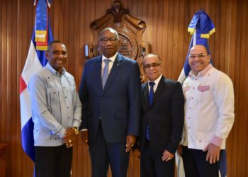 La UASD llega a Pedernales e Independencia