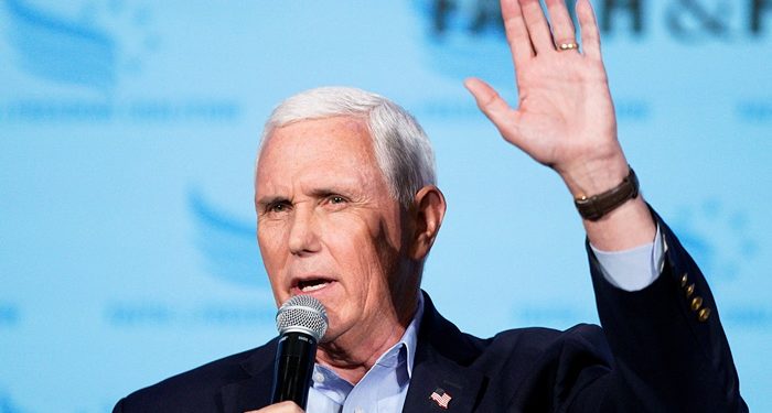 Pence planea enfrentar a Trump por candidatura presidelcial