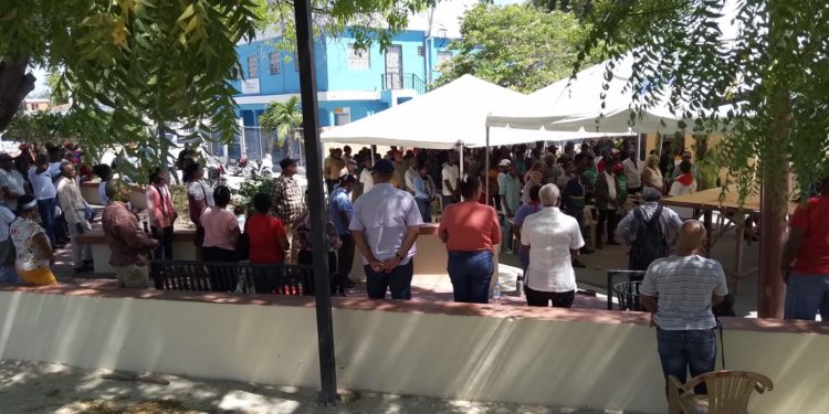 “Abinader está con los grandes empresarios”