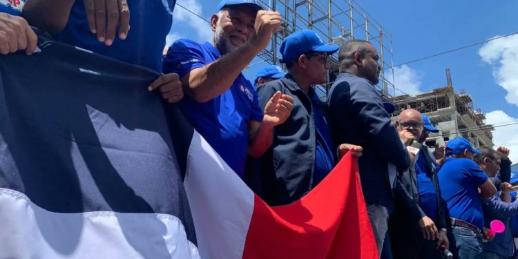 Profesorado protesta en el Minerd