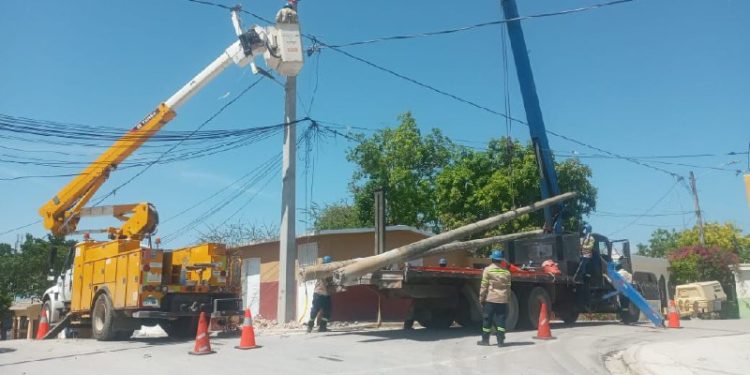 Edesur sustituye postes en sector de Cabral