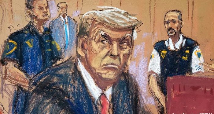 Condenan a Trump al pago de 5 millones de dólares