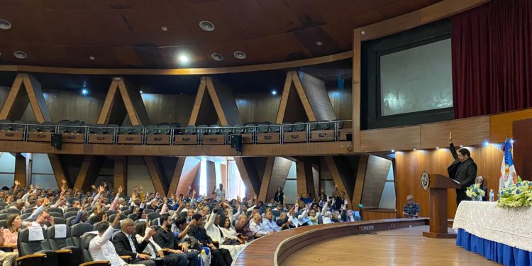 Facultad de Ingeniería y Arquitectura crea asociación de egresados