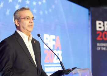 Abinader anuncia que licitaran nuevo tren