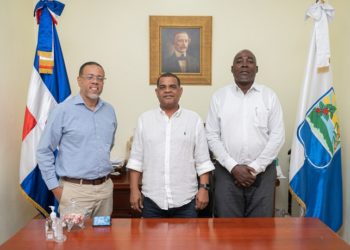 Jóvenes de Barahona con oportunidad de estudiar y trabajar en Candá