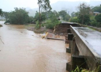 8 muertos y 19 desaparecidos por ciclón en Brasil