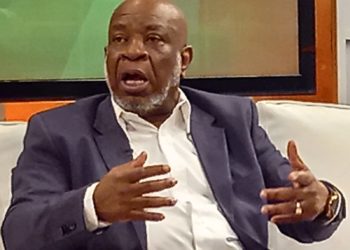 Un “negociazo” de guardias policías y agentes migratorios ser negro