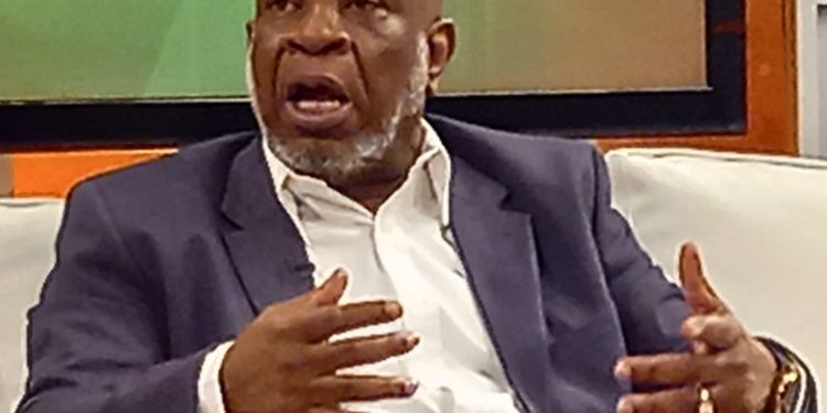 Un “negociazo” de guardias policías y agentes migratorios ser negro