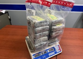 Apresan 5 con 10 paquetes de cocaína