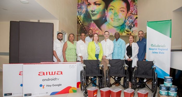 Voluntariado entrega donativo a Hospital Jaime Mota