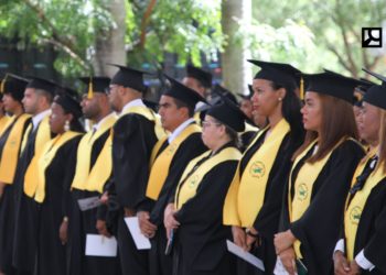 UAPA gradúa primeros periodistas digitales