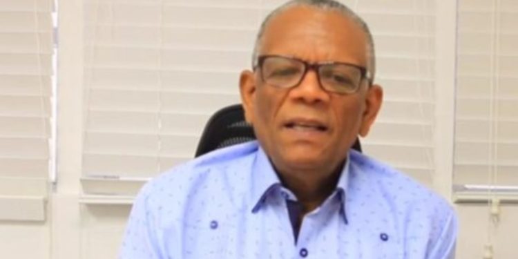 Migración comprueba violaciones y cancela personal