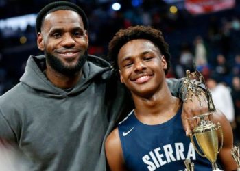 Bronny James fuera de peligro tras sufrir para cardíaco