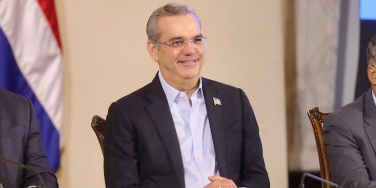 Abinader tiene coronavirus