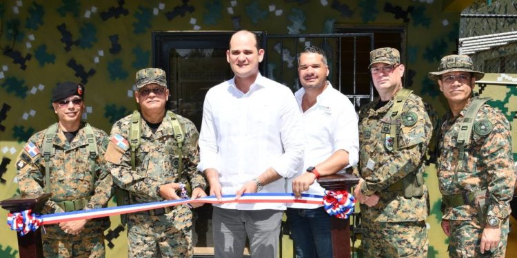 Quinta Brigada ERD ya tiene una Farmacia del Pueblo