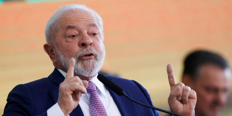 Lula «firme» en promover paridad en Brasil