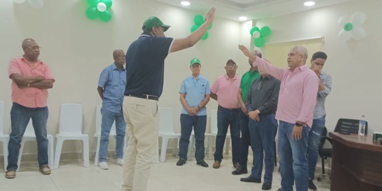 Miguel Mella se juramenta en la Fuerza del Pueblo