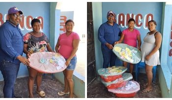 Víctor Mateo entrega canastillas a embarazadas de Las Minas