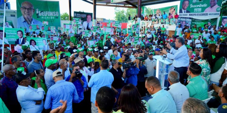 Leonel: «imperdonable, sin sentido de responsabilidad PRM incluya dirigentes FP en su padrón»