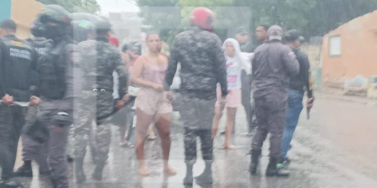 Policías provocan tiroteo en Savica y Camboya