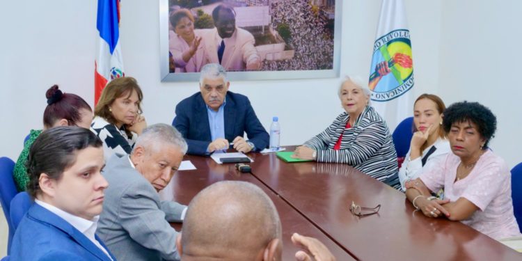 PRD pide publicar investigación de compra de dirigentes que hace el gobierno