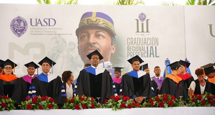 UASD gradúa 1,358 en el Este