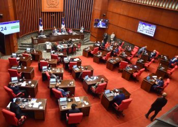 Senado aprueba 390 millones de dólares en préstamos
